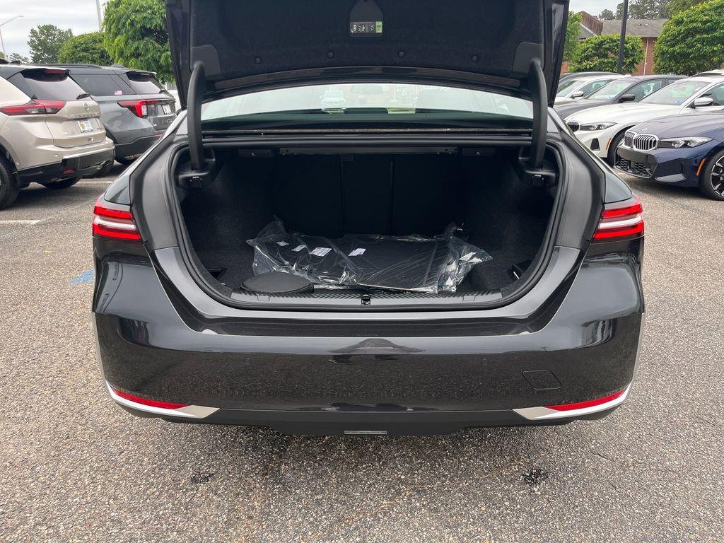 New 2026 Dark Graphite Metallic BMW 530i xDrive image 29