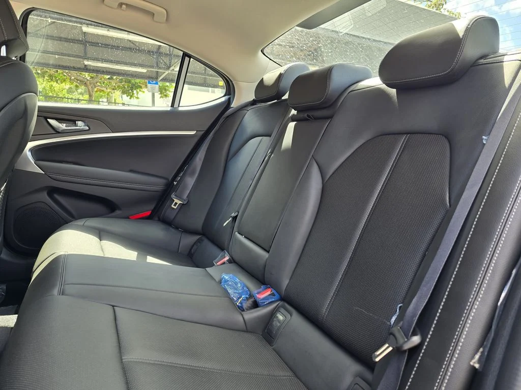 New 2026 White Genesis 2.5T image 24
