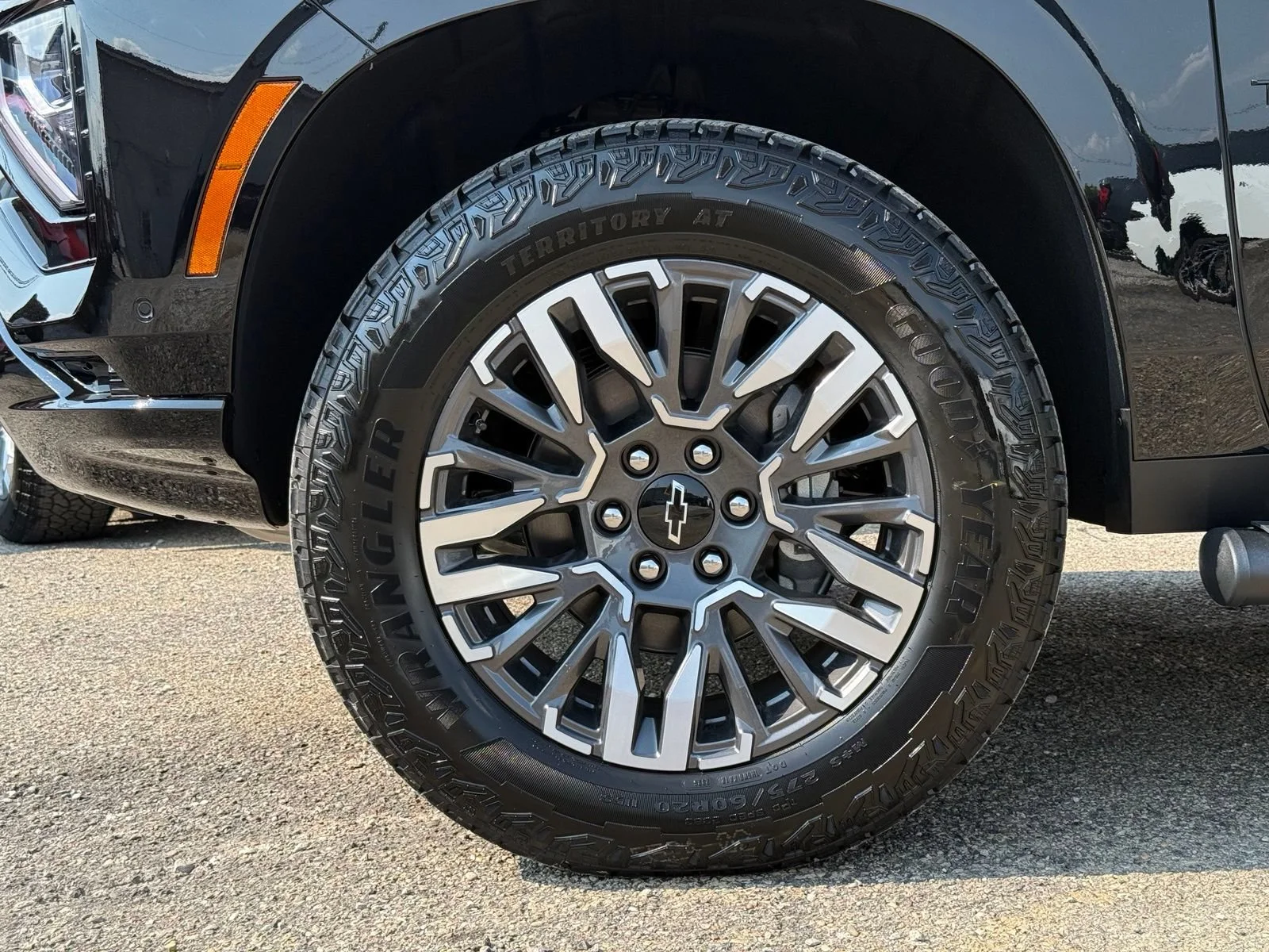 2026 Chevrolet Tahoe Z71 - Photo 14