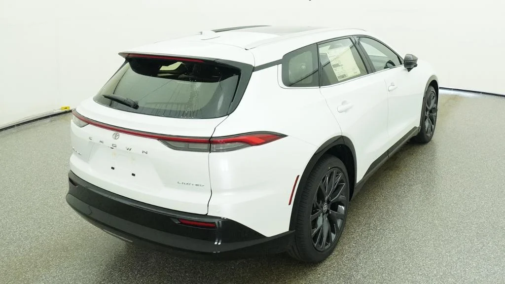 New 2026 Oxygen White Toyota Limited image 22