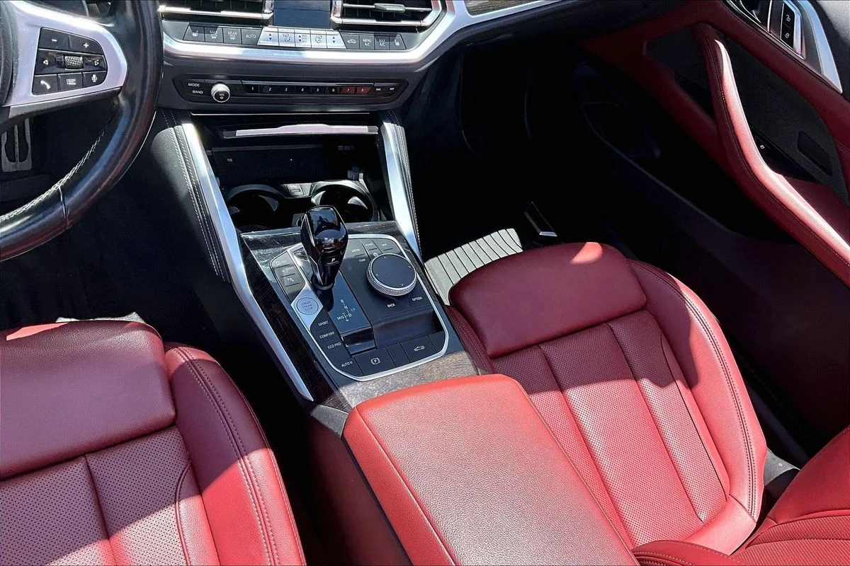 Used 2022  BMW xDrive image 18