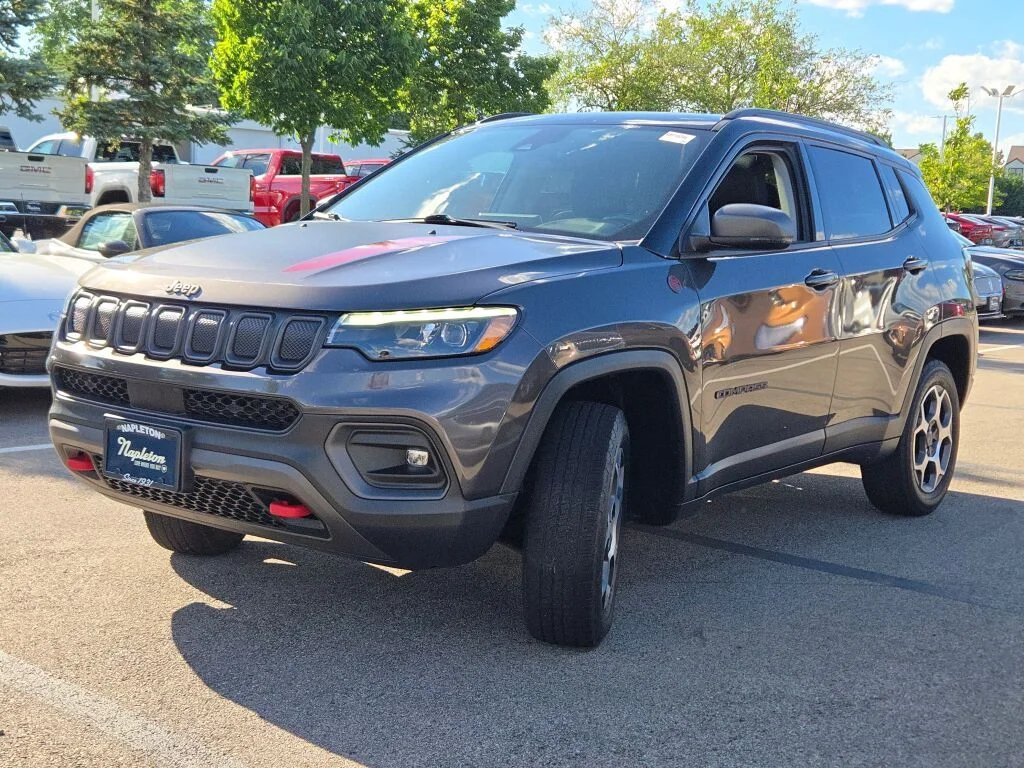 Used 2022 Gray Jeep Trailhawk image 6