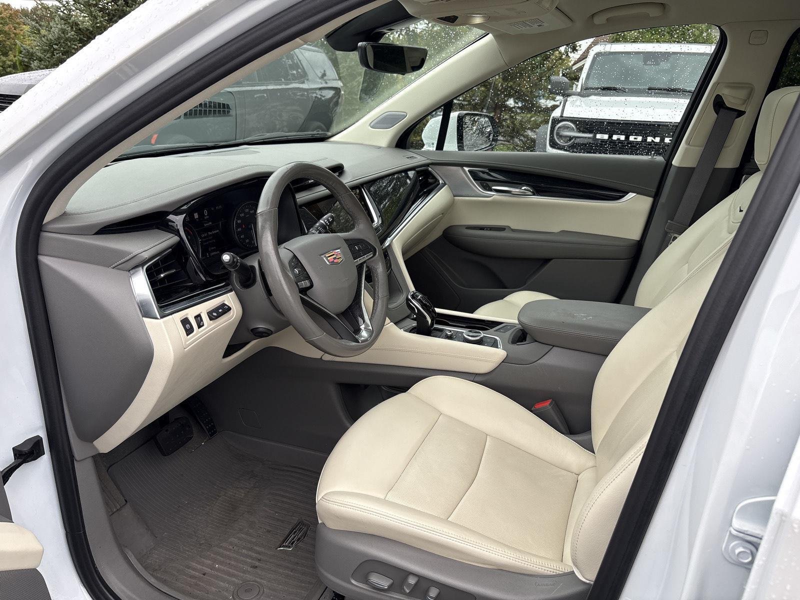 Used 2025 Crystal White Tricoat Cadillac AWD Premium Luxury image 6