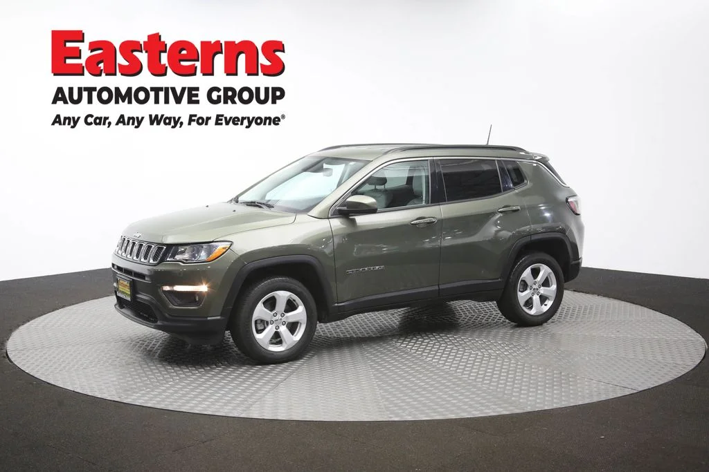 Used 2021 Green Jeep Latitude image 58