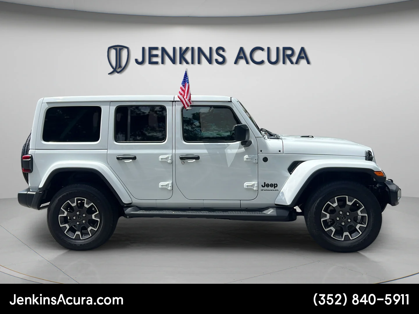 Used 2026 Bright White Clearcoat Jeep Sahara image 2