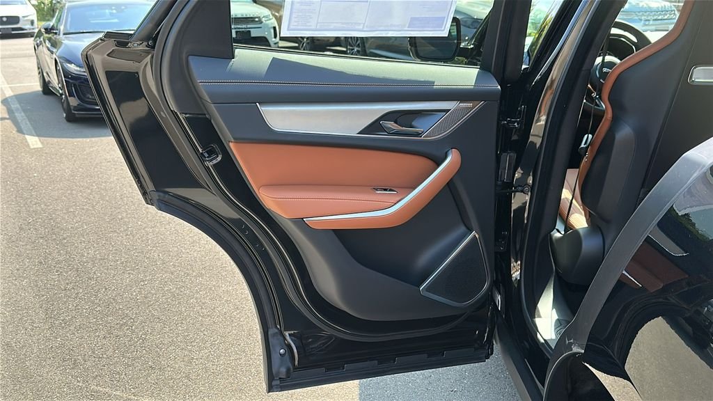 2026 Jaguar F-Pace R-Dynamic S - Photo 23