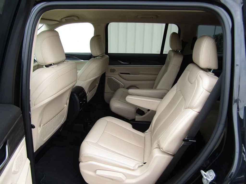 Used 2022 Black Jeep Limited image 34