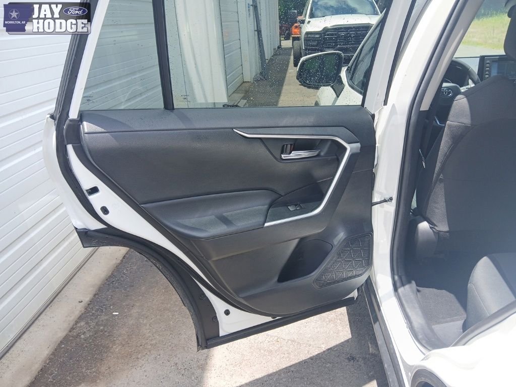Used 2021 White Toyota XLE image 37