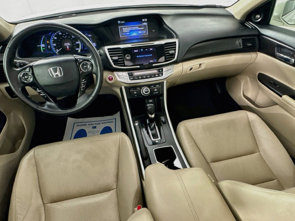 Used 2015 White Orchid Pearl Honda Touring image 27