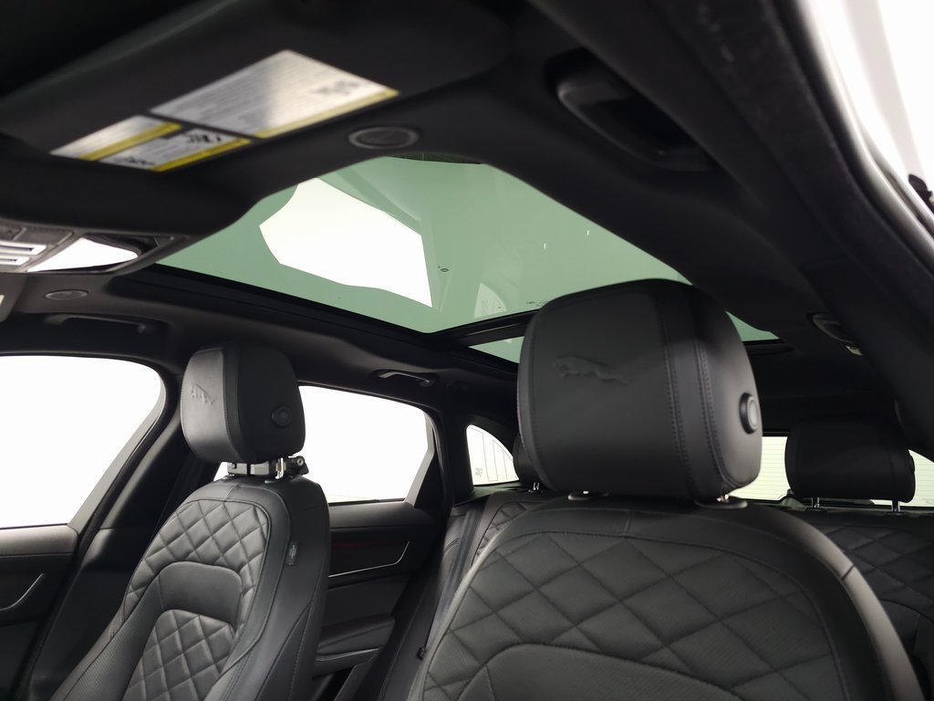 2022 JAGUAR F-PACE - Image 18