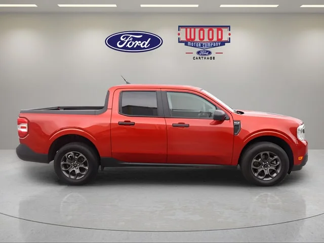 Used 2024 Chili Pepper Red Ford XLT image 2
