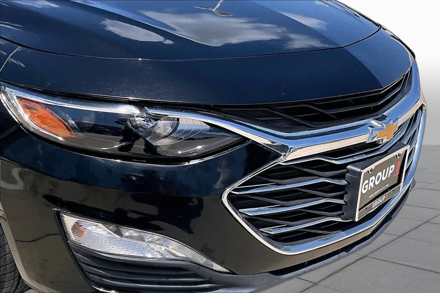 Used 2021 Mosaic Black Metallic Chevrolet LT image 29