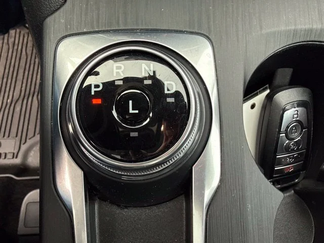 Used 2025 Vapor Blue Ford Active image 27