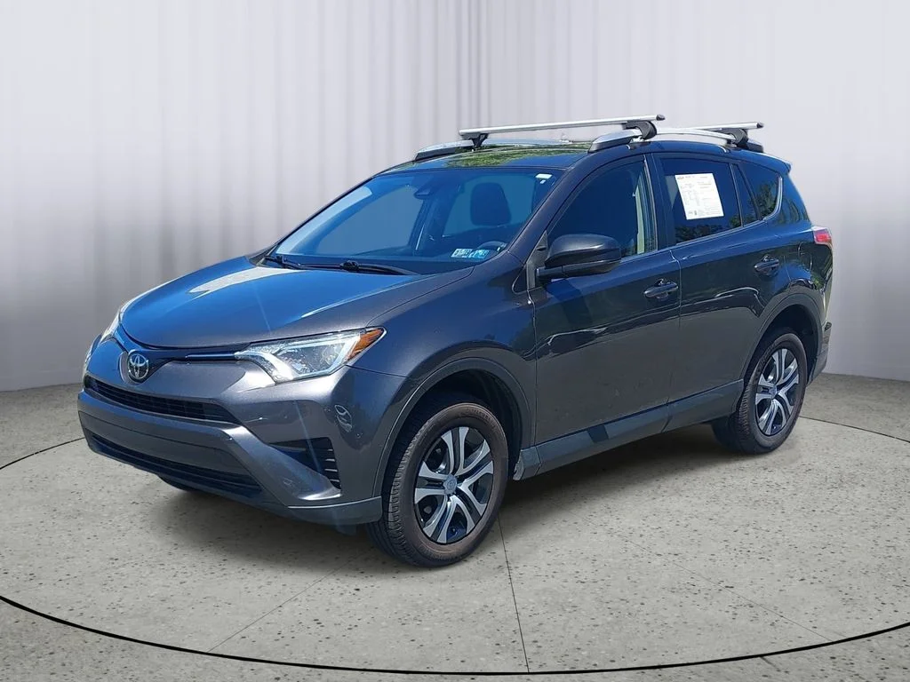 Used 2018 Gray Toyota LE image 7