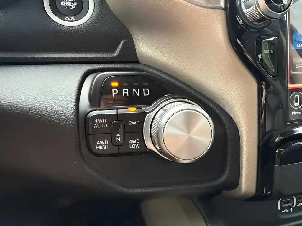 Used 2021  Ram Laramie image 23
