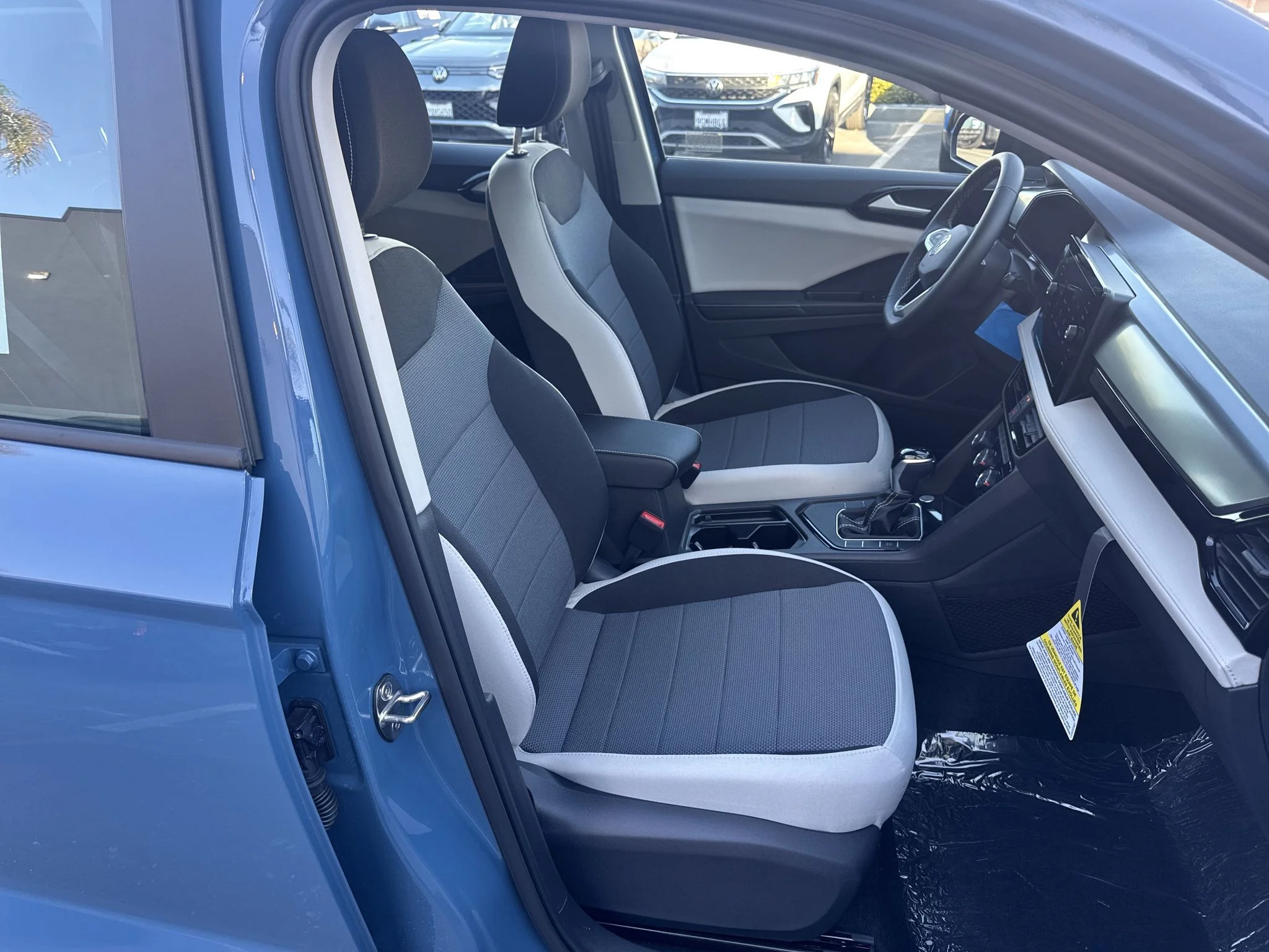 New 2027 Monterey Blue Pearl Volkswagen S image 19