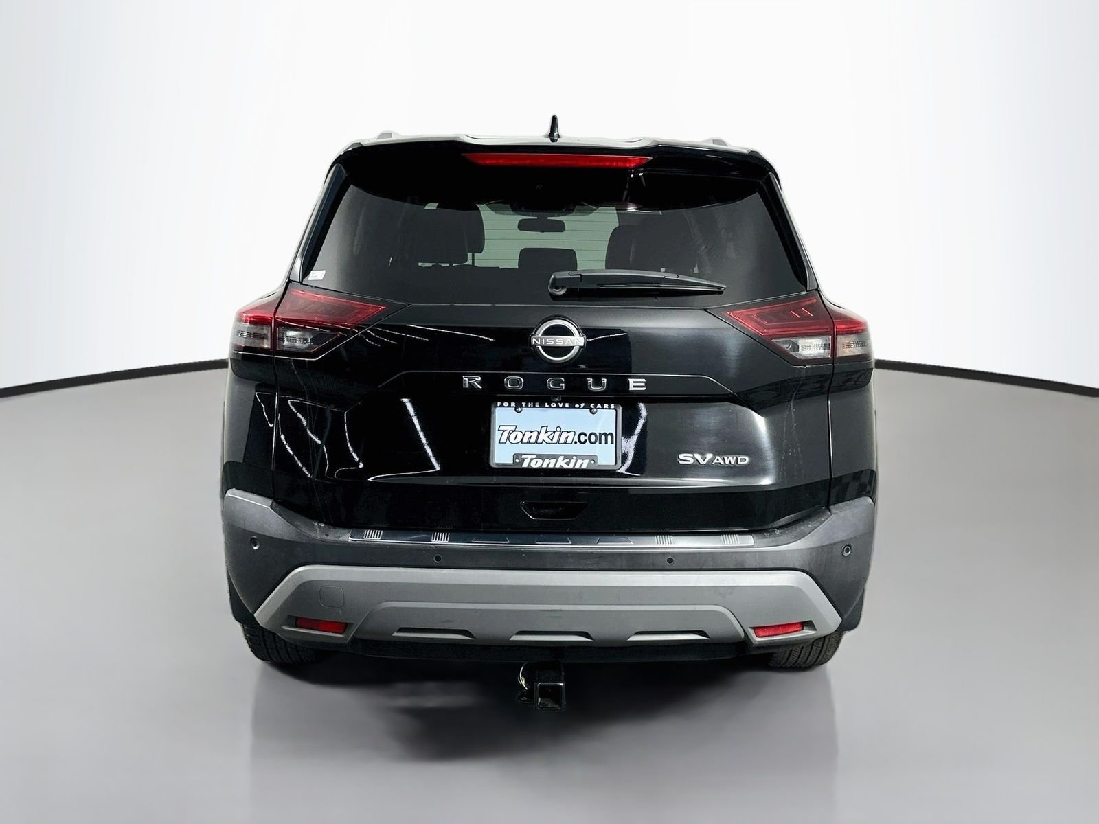 Used 2022 Super Black Nissan SV image 5