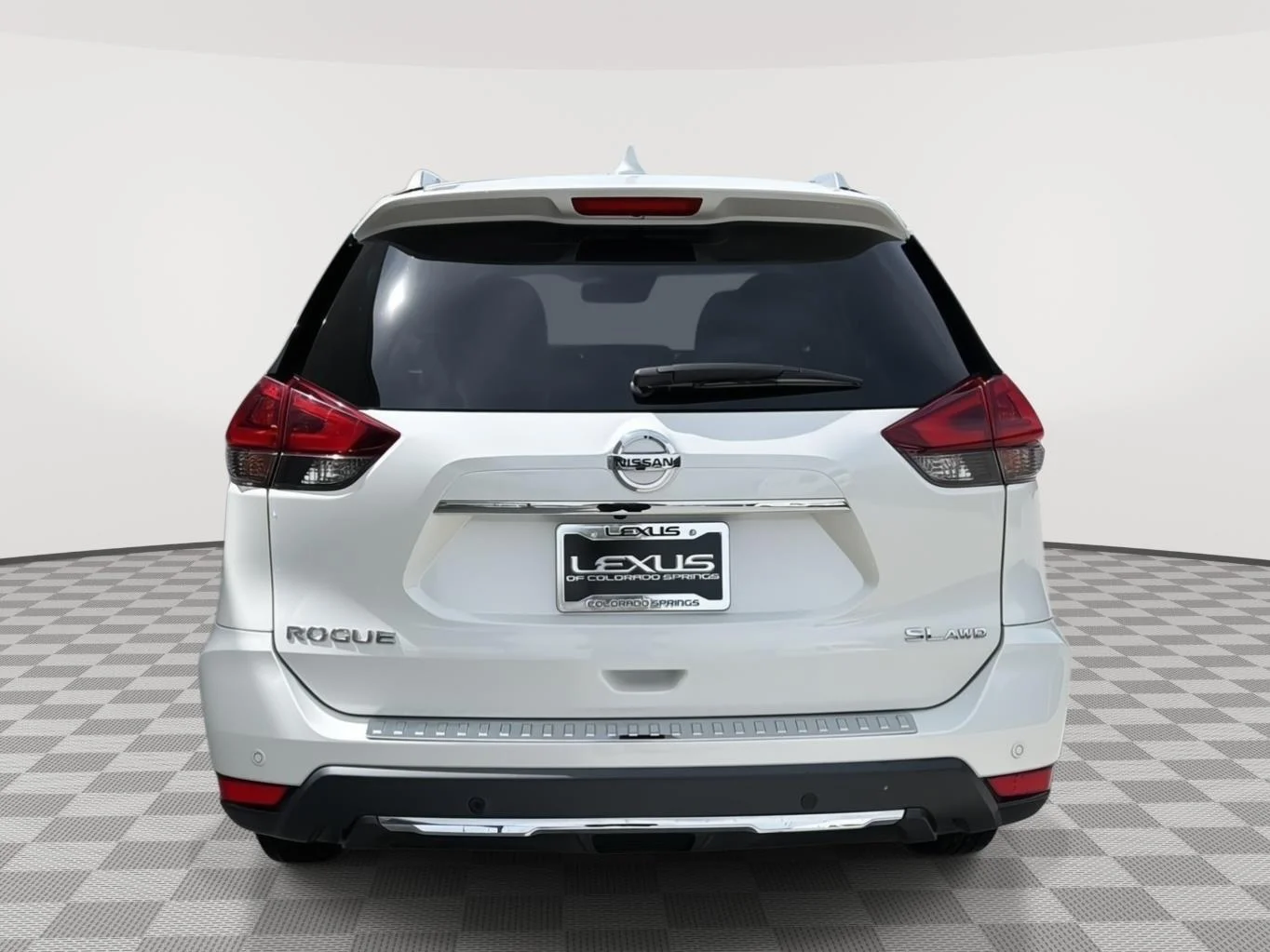 Used 2019 Pearl White Tricoat Nissan SL image 9
