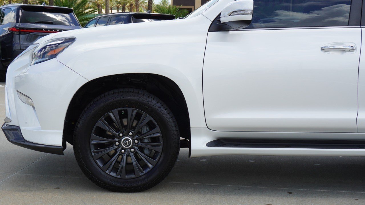 Certified Used 2023 EMINENT WHITE PEARL Lexus GX 460 Premium image 10