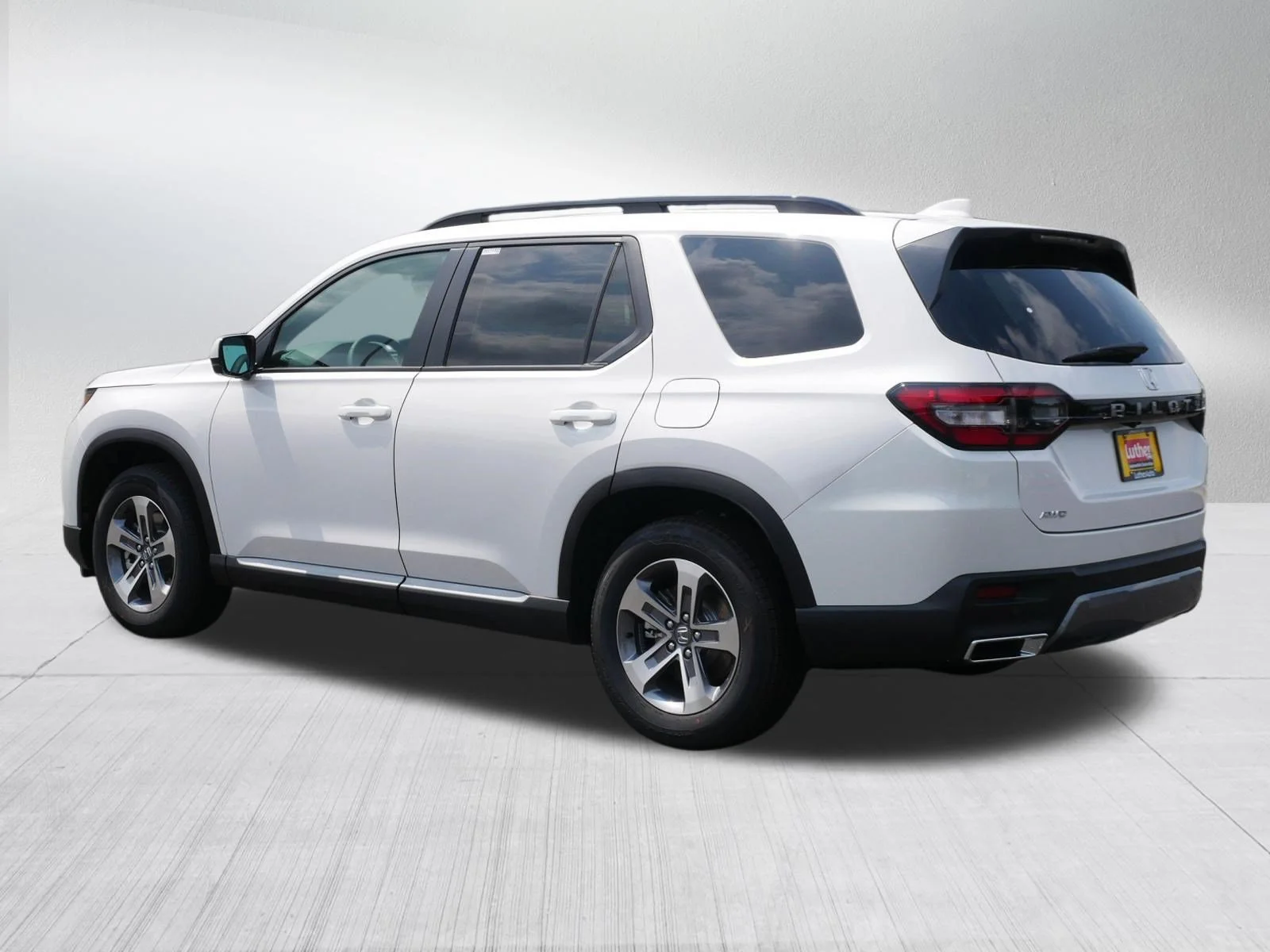 New 2026 Platinum White Pearl Honda EX-L image 5