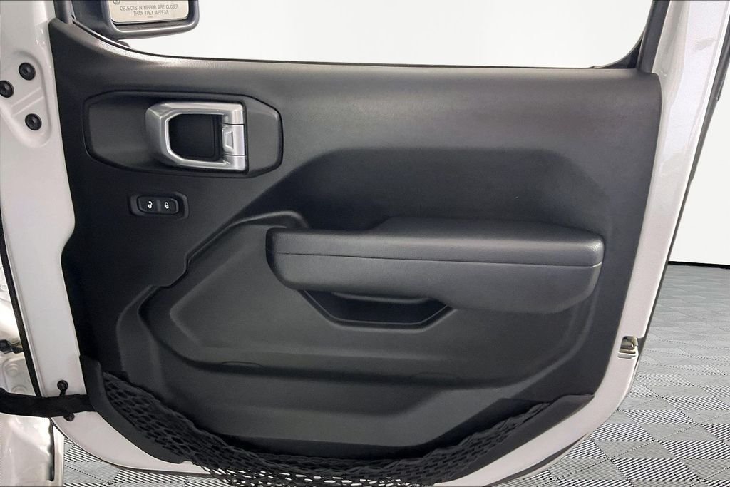 Used 2024 White Jeep Rubicon 4xe image 27
