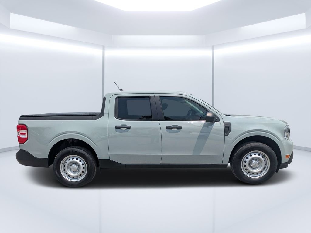 Used 2022 Green Ford XL image 2