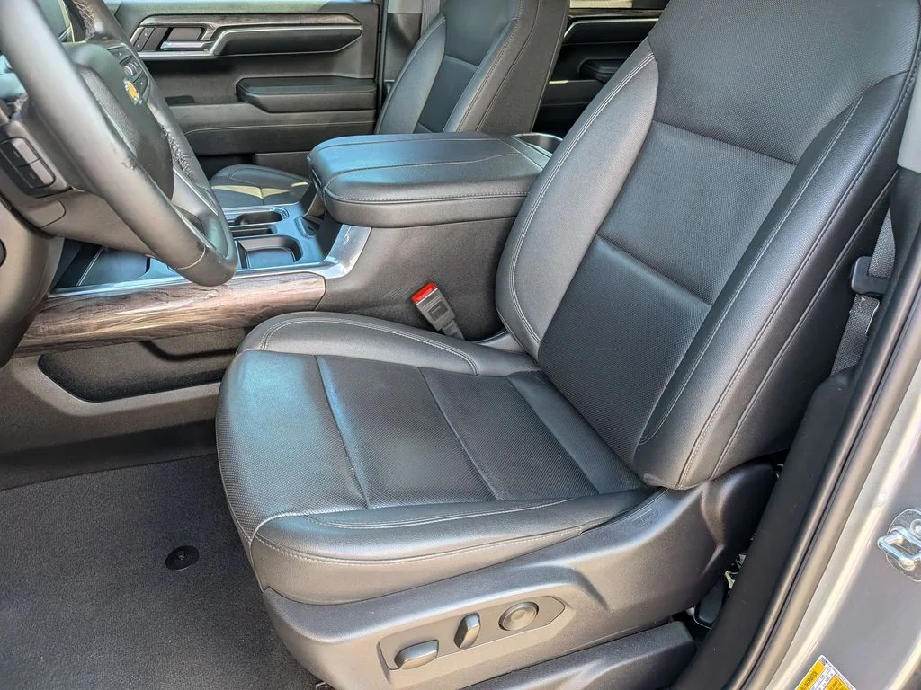 Used 2025 Gray Chevrolet LTZ image 11