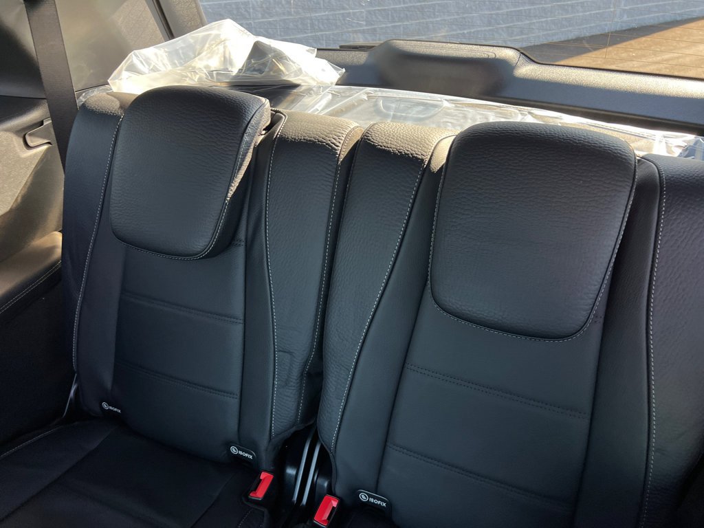 New 2026 MANUFAKTUR Silicon Grey Mercedes-Benz GLS 450 image 25
