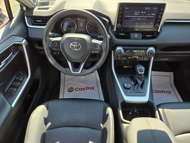 Used 2022 White Toyota XLE Premium image 14