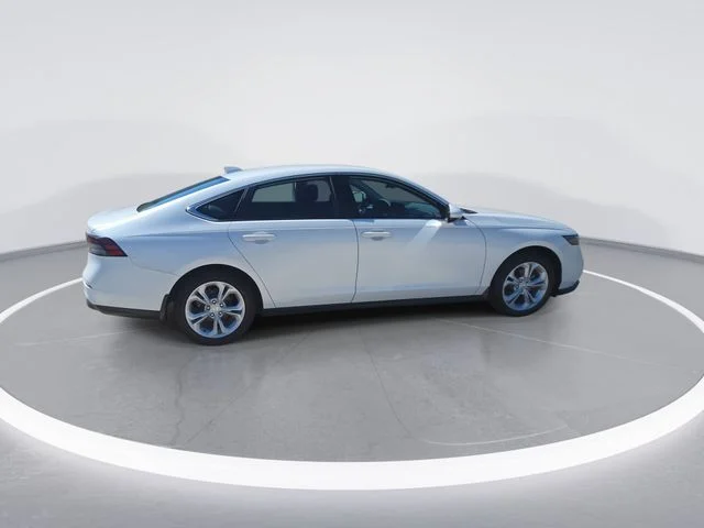 Used 2025 White Honda LX image 8