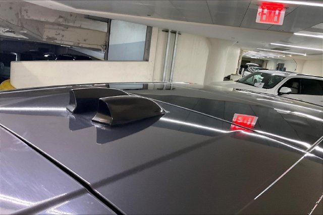 Used 2024 Gray Land Rover SE image 31