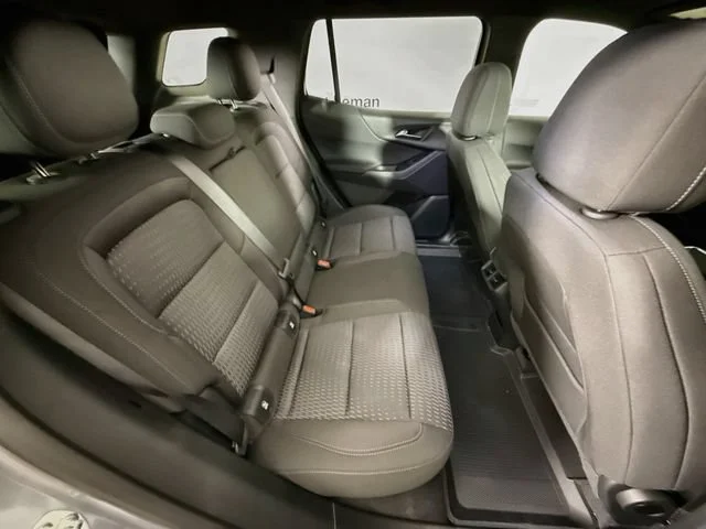 New 2027 Sterling Gray Metallic Chevrolet LT image 27