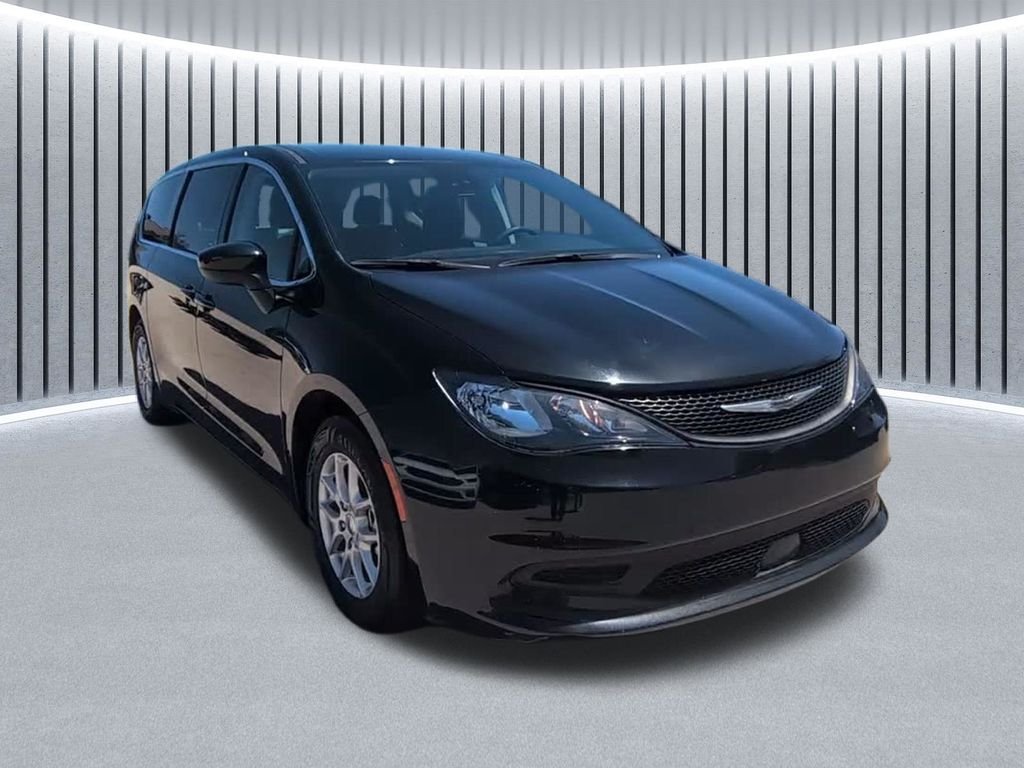 2023 Chrysler Voyager