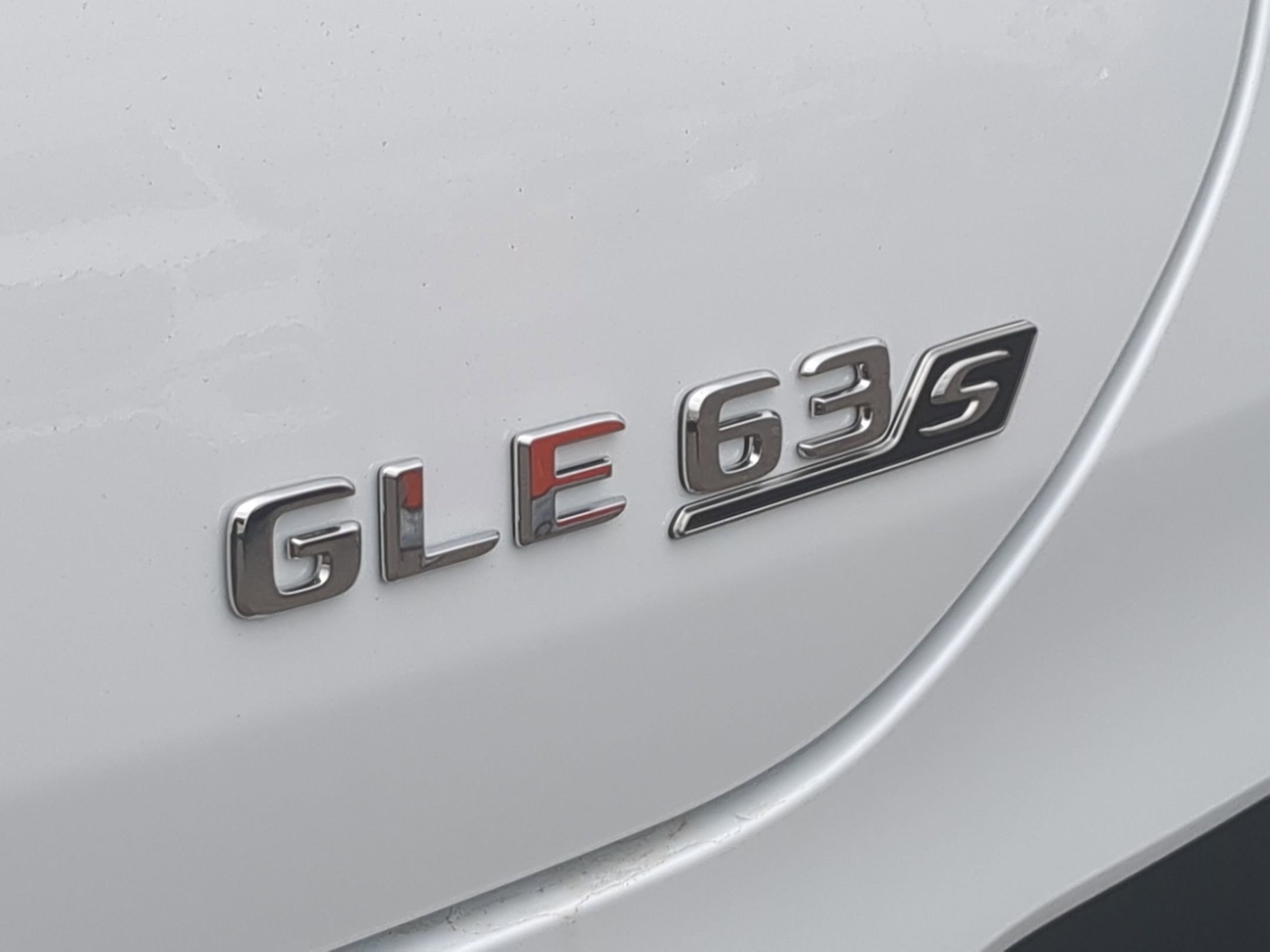 New 2026 MANUFAKTUR Moonlight White Metallic Mercedes-Benz AMG® GLE 63 S 4MATIC+ Coupe image 49