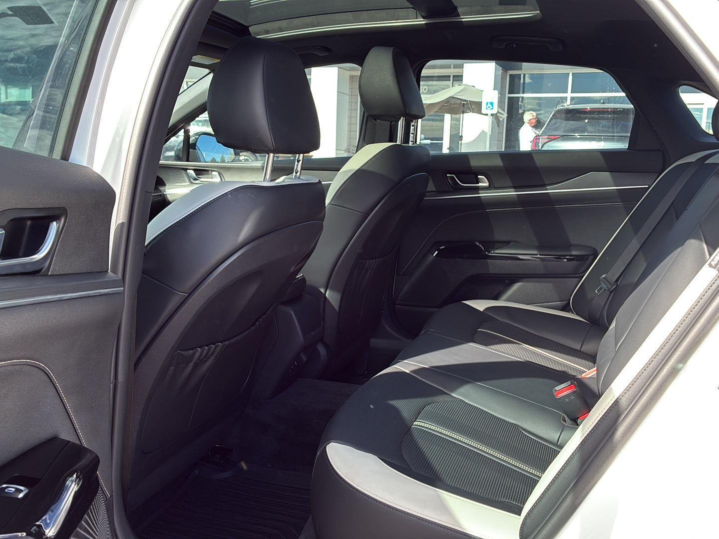 Used 2025 Snow White Pearl Kia GT-Line image 13