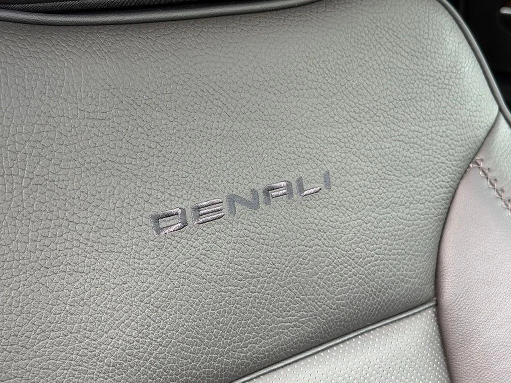Used 2023 White GMC Denali image 63