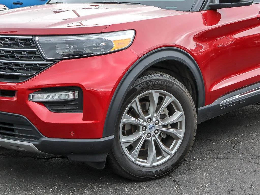 Used 2023 Red Metallic Ford XLT image 3