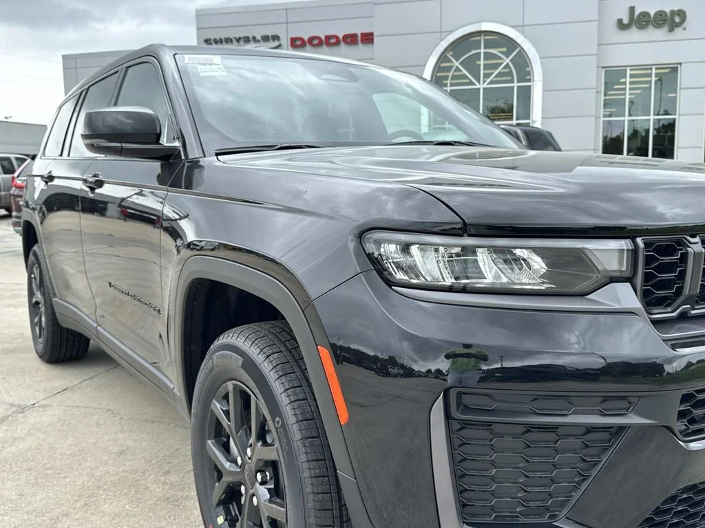 New 2026 Black Jeep Laredo image 18