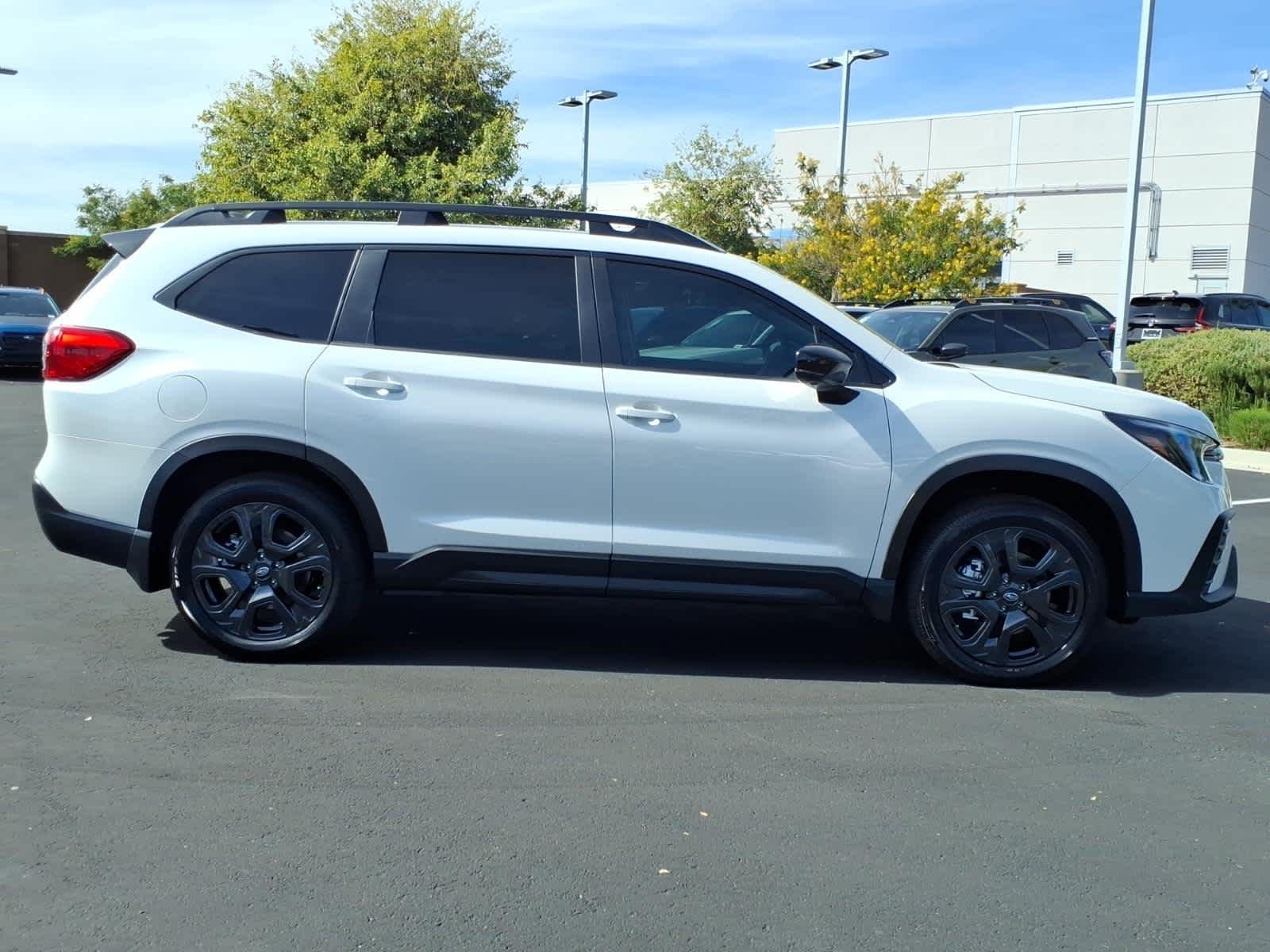 New 2026 CRYSTAL WHITE PEARL Subaru Onyx Edition Touring 7-Passenger image 7