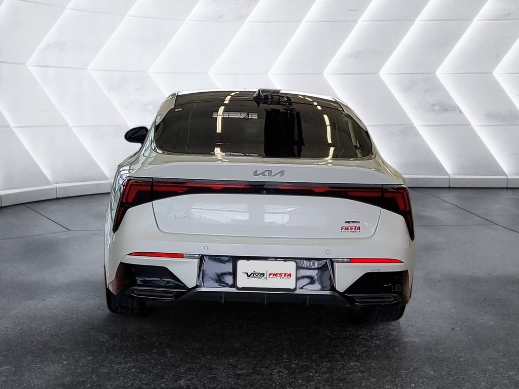 Used 2025 White Kia GT-Line image 5