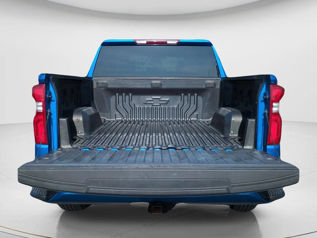 Used 2023 GLACIER BLUE METALLIC Chevrolet RST image 28