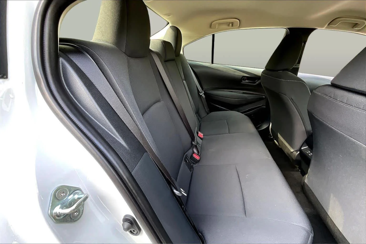 Used 2026 Ice Cap Toyota Hybrid LE image 20