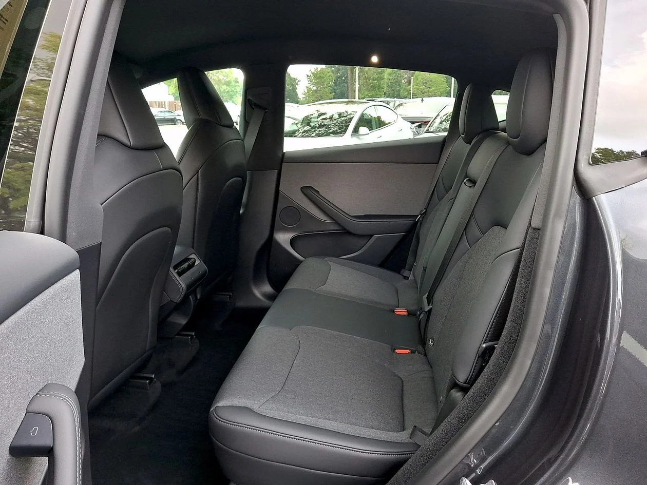 Used 2026  Tesla  image 10