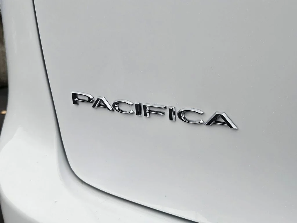 2026 Chrysler Pacifica Select - Photo 31