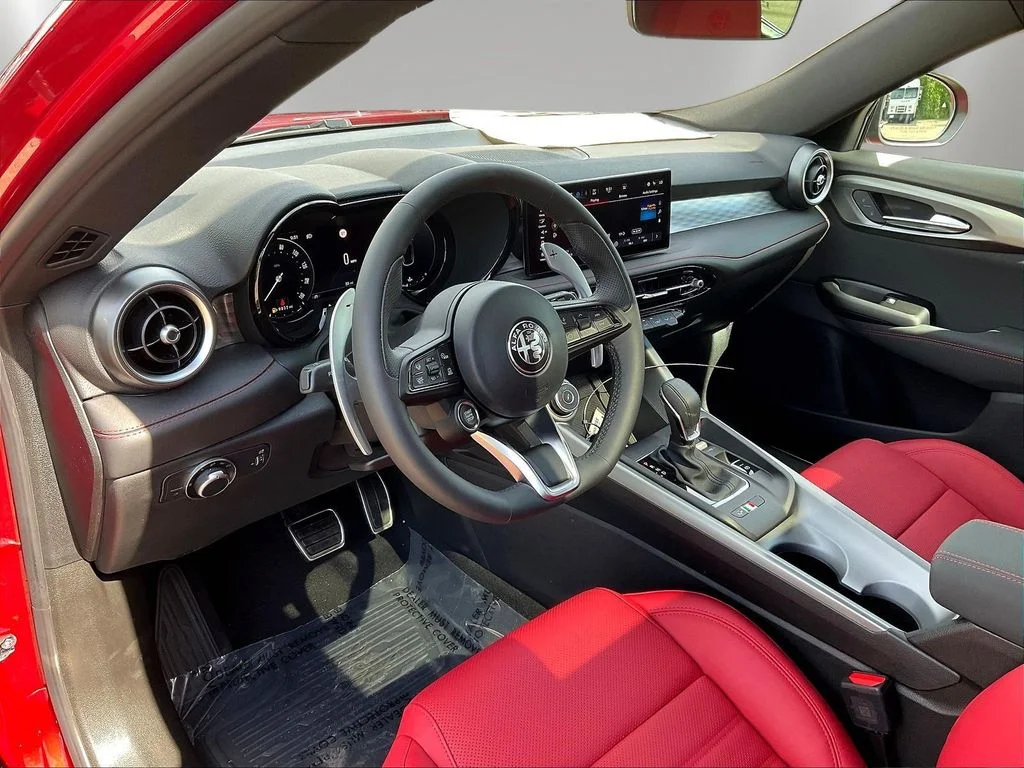 New 2026 Rosso Brera Alfa Romeo Base image 7