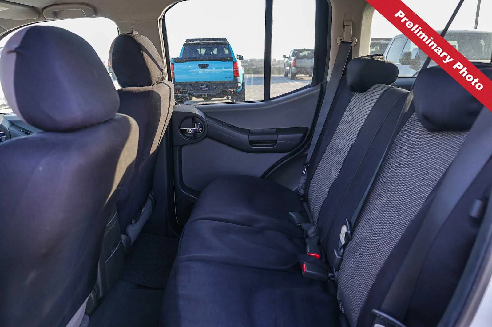 Used 2006 Avalanche Nissan S image 12