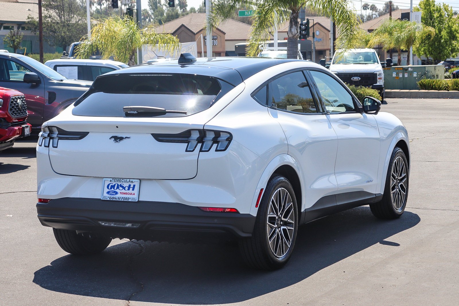 New 2026 Star White Metallic Tri-coat Ford Premium image 5