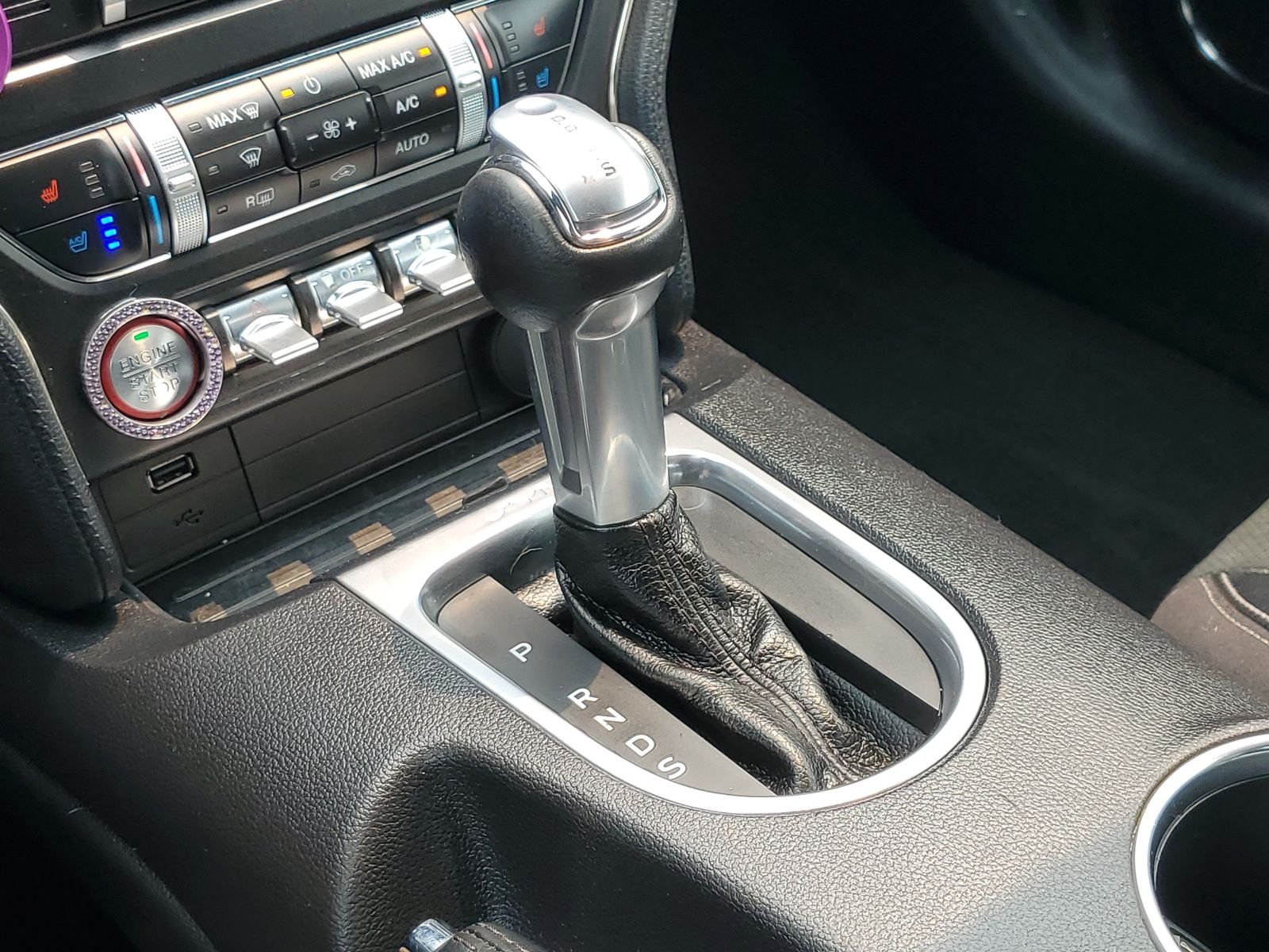 Used 2020 Silver Ford EcoBoost Premium image 22