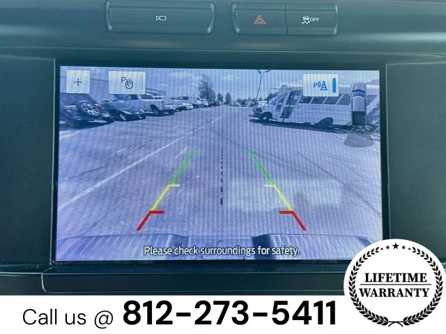 Used 2023 Black Ford XLT image 13