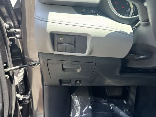 Used 2022 Gray Toyota L image 24
